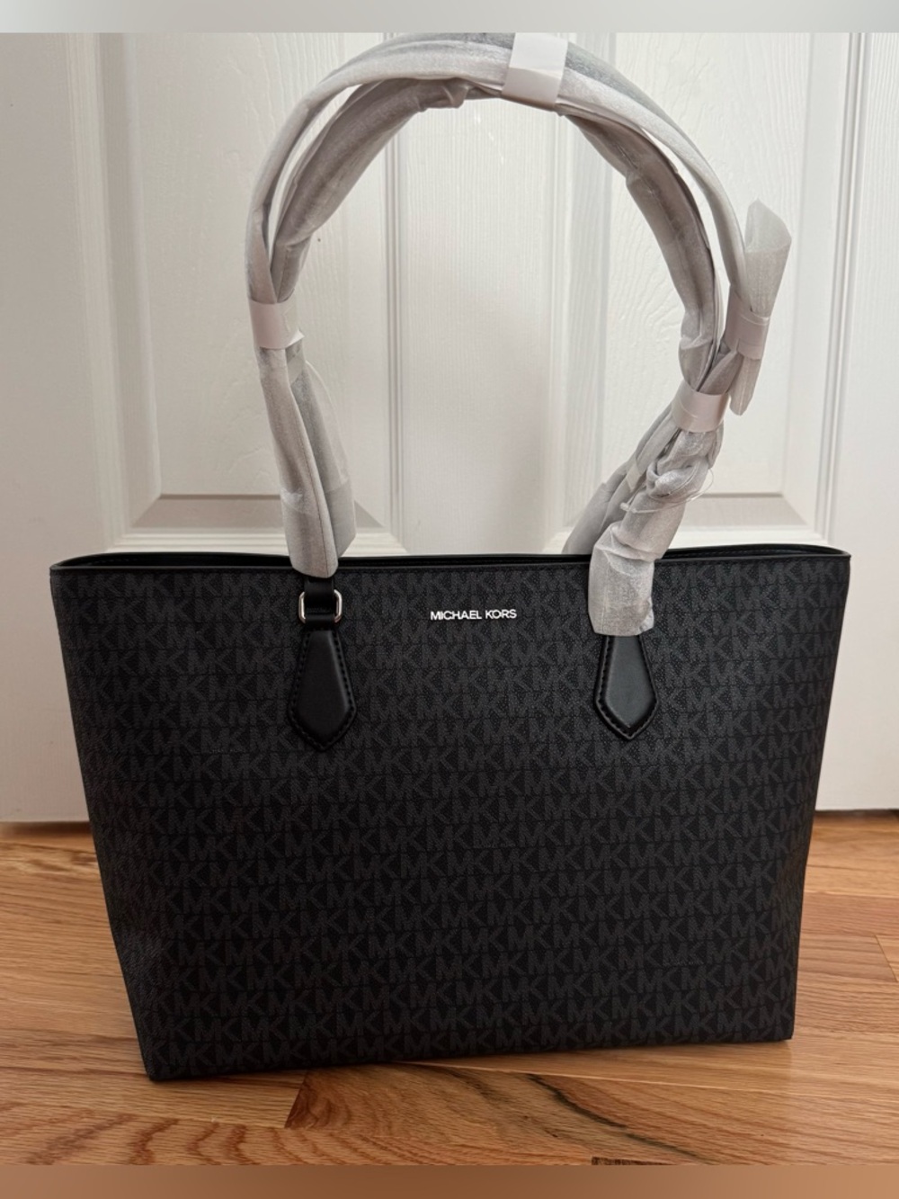 Michael Kors Black Logo Tote - NEW